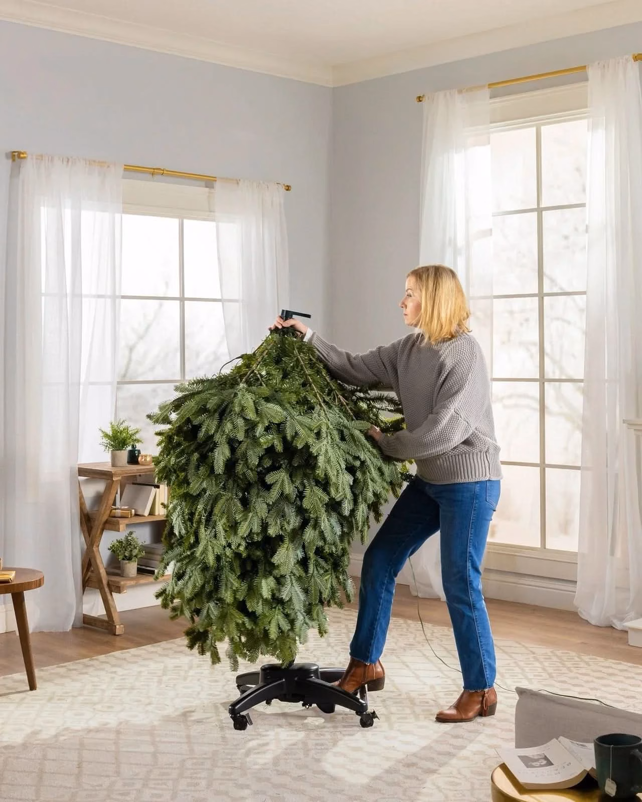 Árvore de Natal Verde Premium com Galhos Articulados, Suporte Metálico com Rodinhas e Micro LEDs Embutidos - Image 2